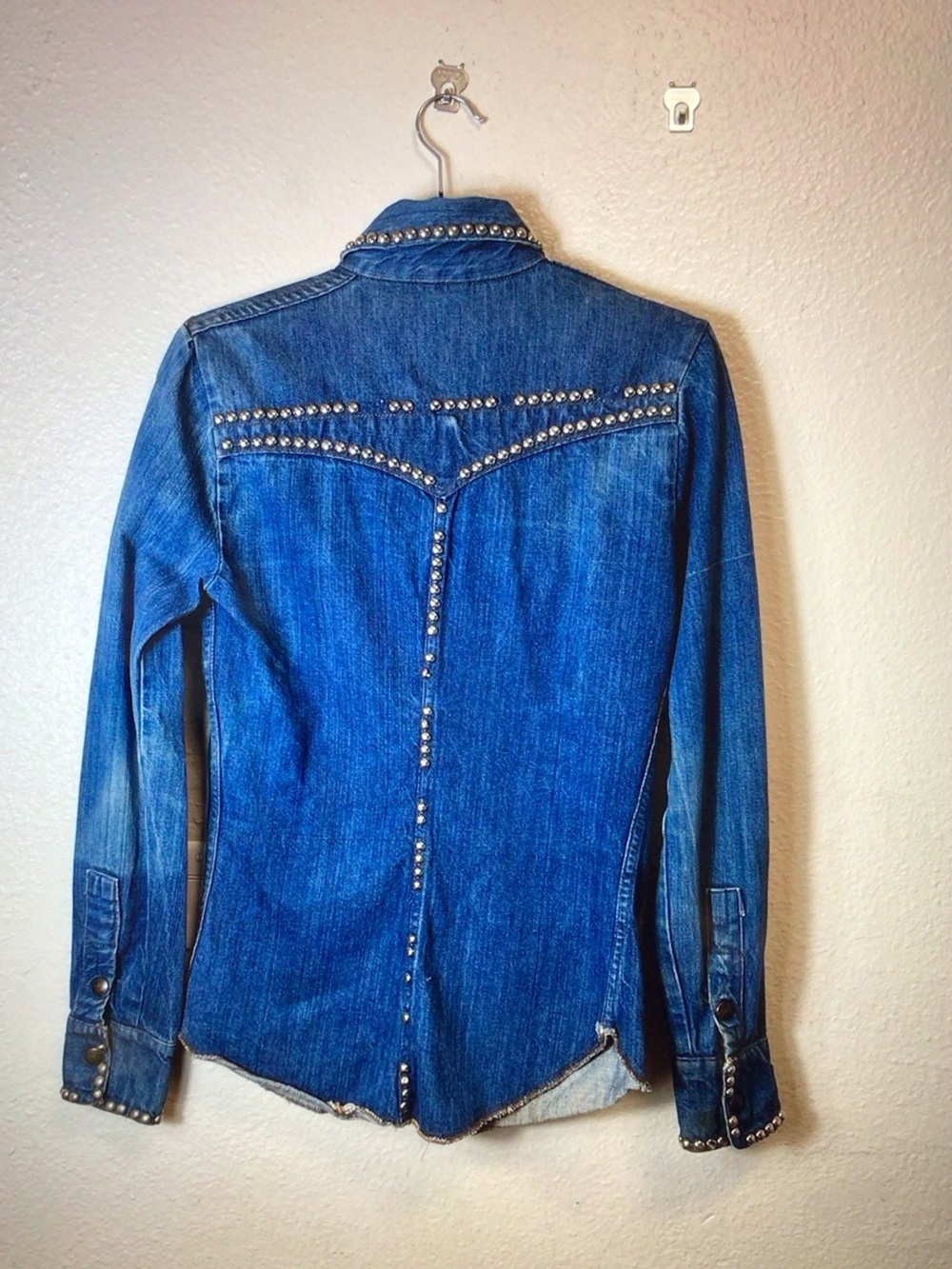 VTG Inega Studded Blue Denim Shirt - Women's Blouse - Picture 2 of 7